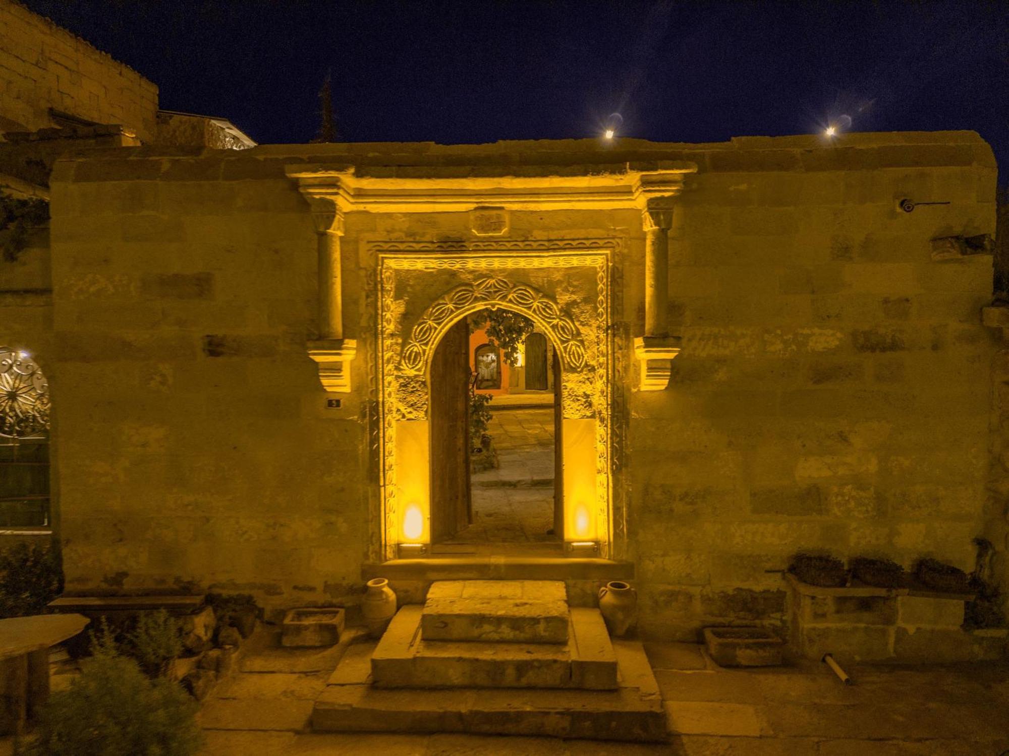 Gibos Cave Hotel Ürgüp Exteriör bild