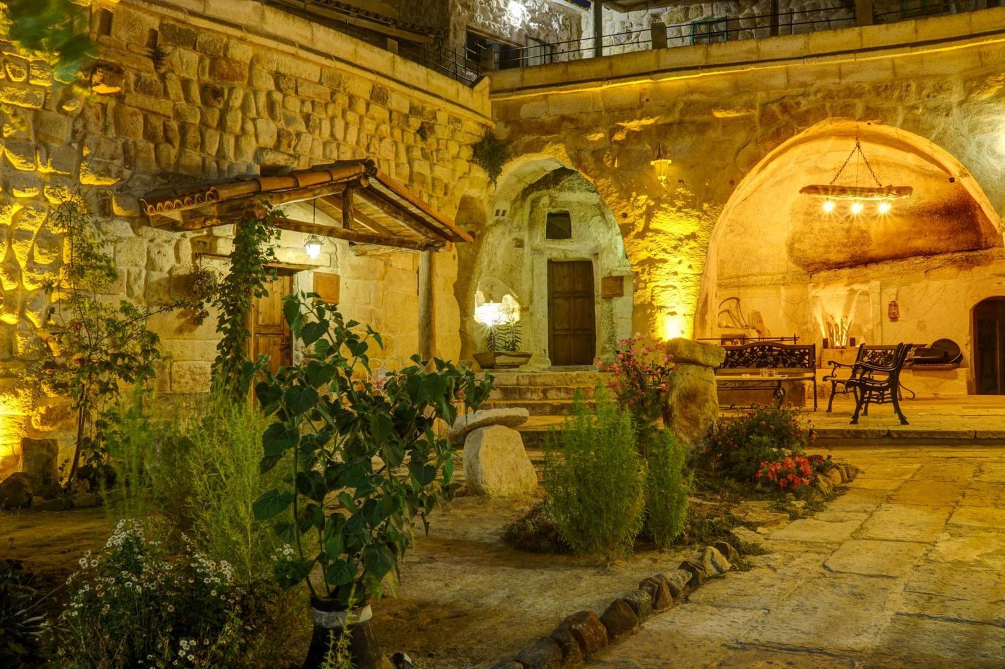 Gibos Cave Hotel Ürgüp Exteriör bild